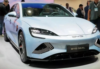 CEO Tesla: 'Không có rào cản thương mại, xe điện Trung Quốc sẽ hủy diệt đối thủ'