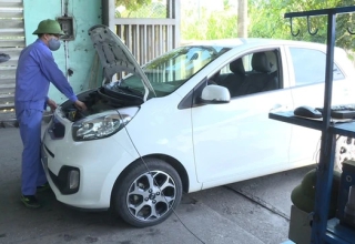 Ô tô được gắn thêm phụ kiện gì để 'đậu' đăng kiểm?