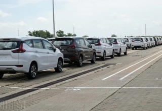 NHẬP KHẨU Ô TÔ TĂNG GẦN 2.700 CHIẾC TRONG THÁNG 2