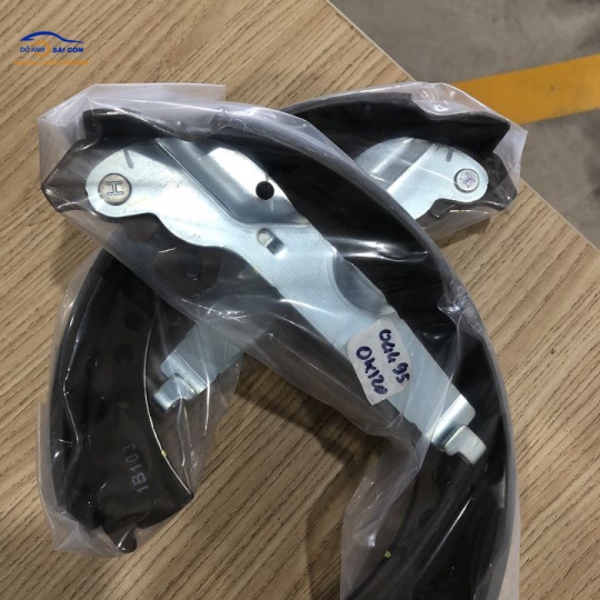 Bố thắng sau (bố càng) dành cho: Toyota Fortuner 09 và Toyota Hilux gầm cao (2.5 &3.0) 2012 Hàng chính hãng Toyota Made in Japan